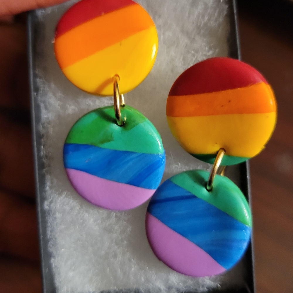 Pride Earrings connected - Picture 3 of 3